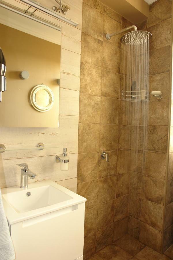 "Green Apartment" Close To Port & Center - Parking Patras Bagian luar foto