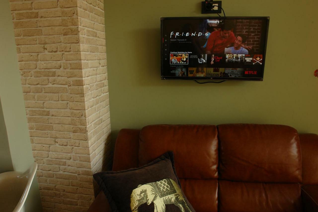"Green Apartment" Close To Port & Center - Parking Patras Bagian luar foto
